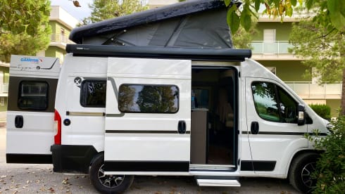 Etrusco – ETRUSCO 540DB 140CV - COMPACT VAN 4 BERTH WITH FOLDING ROOF