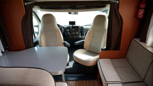 Citroën Alkloof camper – 4p Citroën alcove from 2013