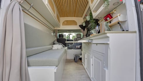 Renault Camper bus – Nice and strong campervan from 2005
