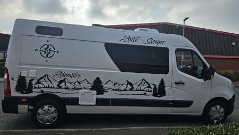Gala – 4 berth Nissan bus from 2016