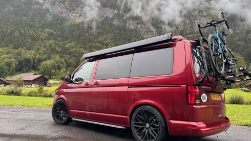 Ruby Roamer – 4 berth Volkswagen campervan from 2023