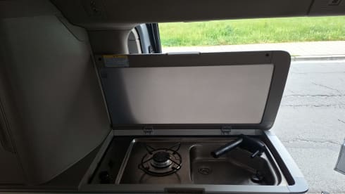 Flo's Cabin. – 4p Volkswagen bus uit 2026