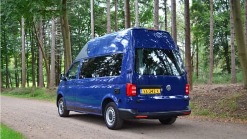 Harry – Camping-car bus Volkswagen SUNLINER XL LUXE 5p, construit en 2023 !