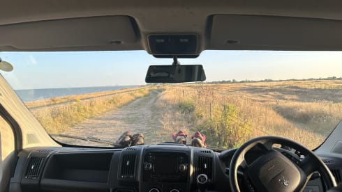 Evangeline – 4 berth Peugeot campervan from 2017