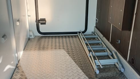 4p Ford semi-integrated from 2022