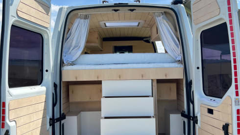 CosyCabin on Wheels – Brand New 3p Renault Master Campervan (2025) 