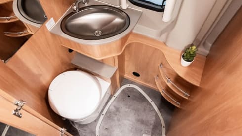 WoMoFürDich – PÖSSL CAMPER PRIVATE FROM MAINZ – 85 €/DAY – AUG/SEPT FREE