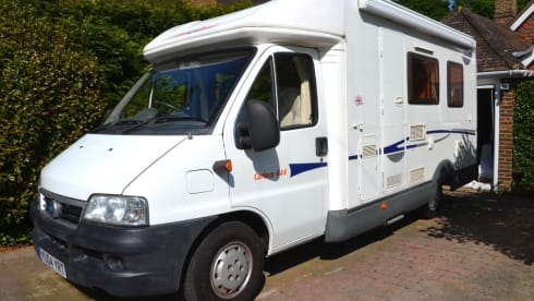 Family Explorer  – 4 berth Fiat bus from 2006
