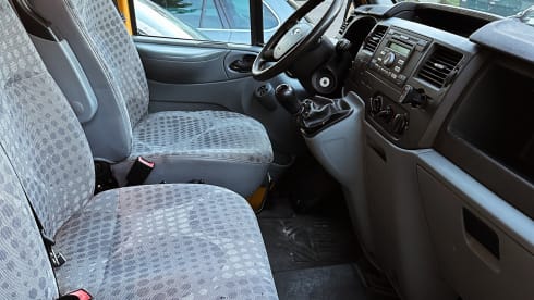 Eddie – Eddie the yellow camper van