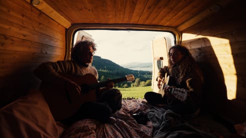Beatrix – Beatrix - Ford campervan met 2 slaapplaatsen uit 2011