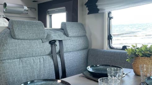 4p Dethleffs semi-integrated from 2022