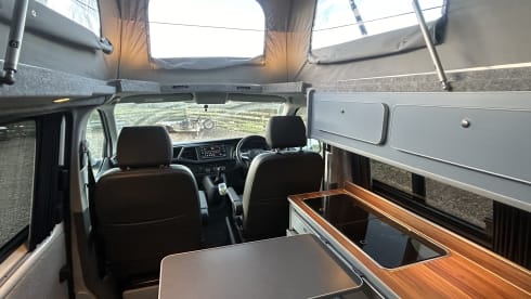 Sunny – 2021 Volkswagen T6.1 Transporter CamperKing Luxury Offgrid Camper (4 Berth)