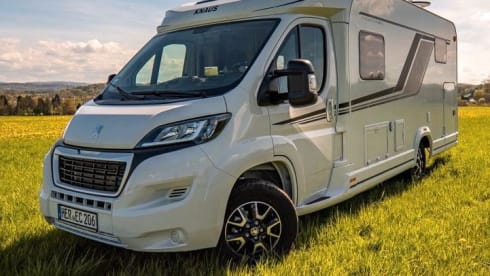 enjoycamper2 – KNAUS VAN TI 650 MEG PARTIALLY INTEGRATED TOP EQUIPMENT IDEAL FOR COUPLES
