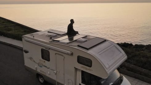 Klamm – 6 seater camper rental in Sicily