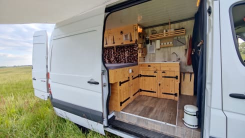 Atmospheric Mercedes-Benz bus camper 2 person "My Benz"