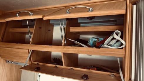Veel plezier – 4p Adria Mobil alcove from 2004