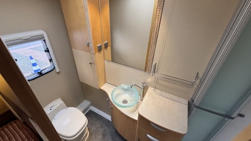 4p Renault semi-integrated uit 2009