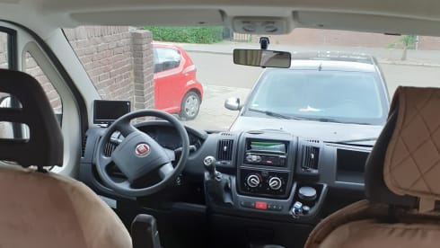 ci elliot 85p – Camper with 2 single beds and air conditioning on the engine and kilometers free
