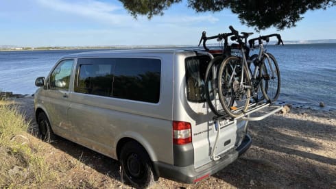 Nova – Simply experience. Learn to love camping with our VW t5.