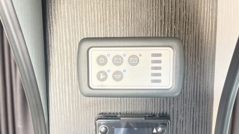 4 berth Volkswagen bus from 2018