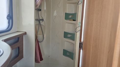 Cozy Fiat Ducato camper – your ticket to freedom!