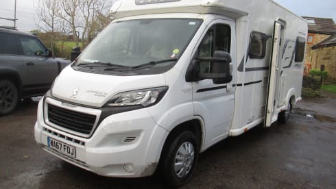 Pistol – Bailey Approach Advance 665 2.2 130 BHP 6 BERTH End lounge Air con euro 6 