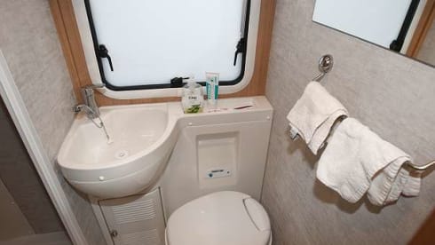 Complete, 4 person camper from 2017