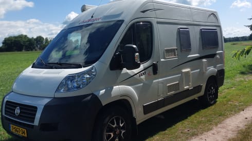 Witte Harrie – Very neat and complete 2-person Fiat camper van from 2007