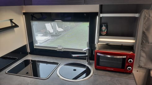 Beautiful recent 2p Chausson 640 semi-integrated from 2021