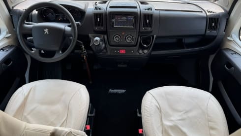 5p Peugeot alcove from 2024