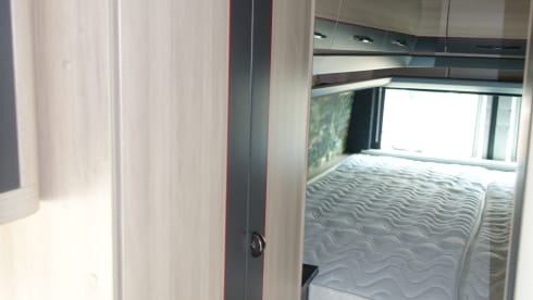 De Crafter – 2p Volkswagen bus from 2010