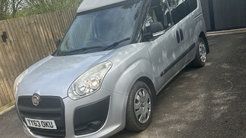 Mini moo – 2014 Fiat doblo 3 birth campervan