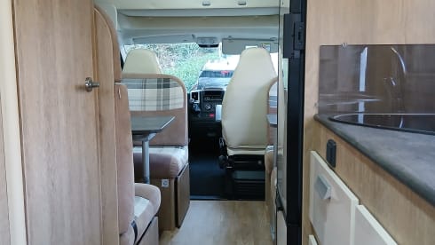Comfortable, reliable alcove camper