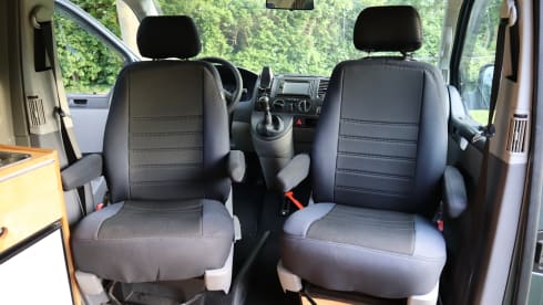 Volkswagen t5 campervan 