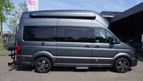4p Volkswagen bus from 2022
