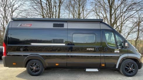 Vany – Fully equipped self-sufficient van