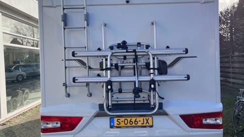Luxury 4-person Adria Automatic