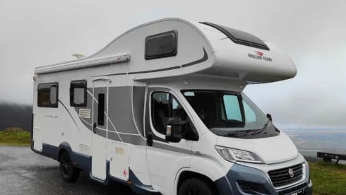 Merther – Roller Team 746 6 Berth