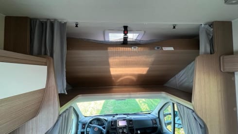 Lousje – Carado 3 4 or 6 person automatic 