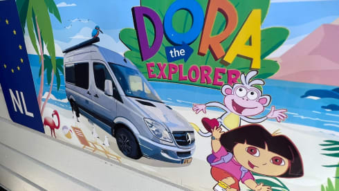 Dora – 2p Mercedes-Benz bus from 2007