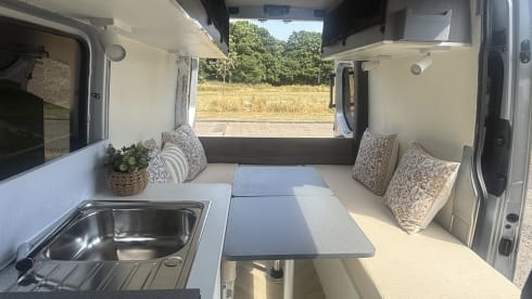 The North Mate – 3-persoons Mercedes-Benz campervan uit 2019