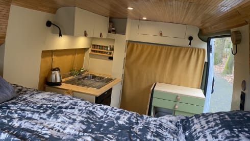 Off grid and off the gas Fiat Ducato L2H2