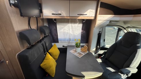 Hobby Ontour Edition F V65GE, Einzelbetten, Klima, SAT