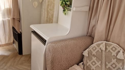 Camper Lua – 5p Ford alcove uit 1999