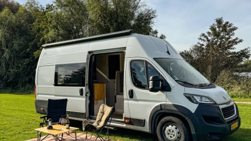 Tinkerbell – Knusse Peugeot Boxer uit 2023 | 2 + kindje