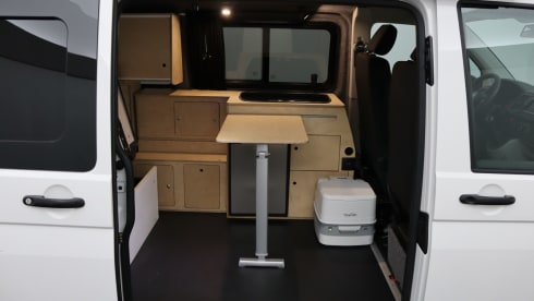 Hennie  – Camping-car 4 personnes très facile d'utilisation ! 