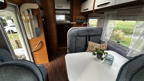 Ariël – Haus auf Rädern! Fiat Alcove mit 4 Sitzen aus dem Jahr 2013