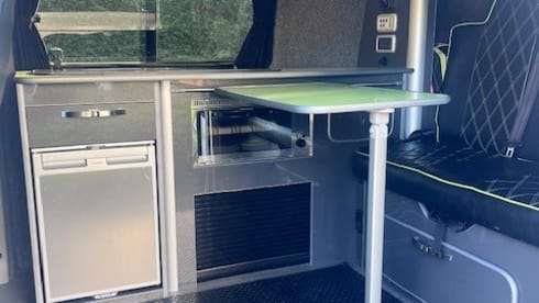 The Green Machine – Volkswagen T5 - Sleeps 4, fab fun!