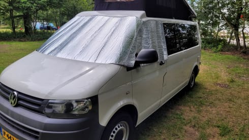 4-person Volkswagen with pop-up roof and long wheelbase for extra space
