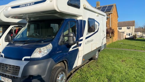 Swift  – 5 berth Swift bus from 2014,insurance,included